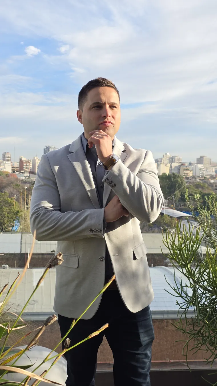 Matías Barrera, corredor inmobiliario matriculado en CABA